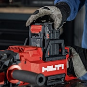 Spegne automaticamente l'attrezzo quando viene tolta la mano (solo con i modelli AG 6D)