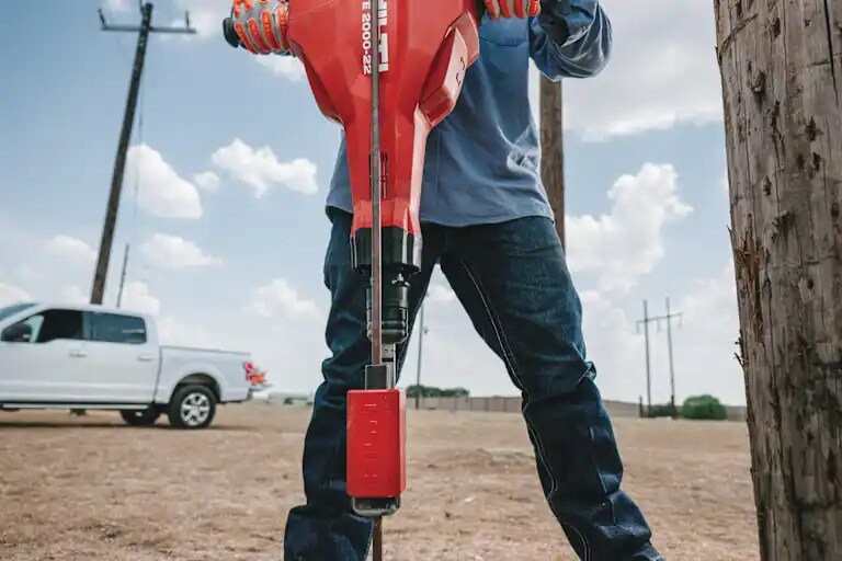 Application image of TE 2000-22 installing a ground rod for energy and industry. Produced by W1, Fort Worth, TX in August 2023.