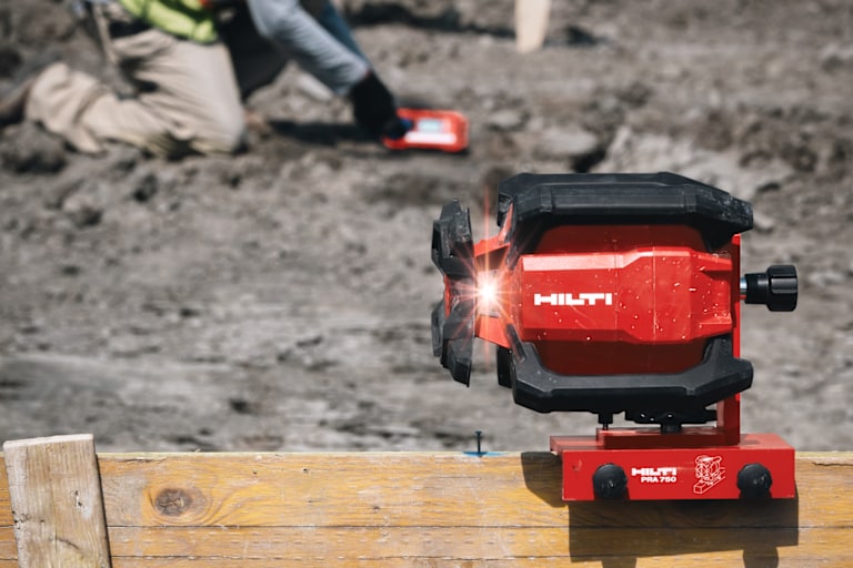 PR 40-22 includes automatic functions for long-distance levelling, aligning, sloping and squaring.