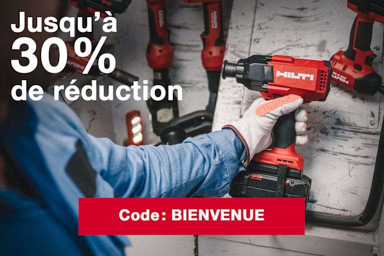 Outil Hilti tenu à la main, accompagné du texte : “20 % de réduction”