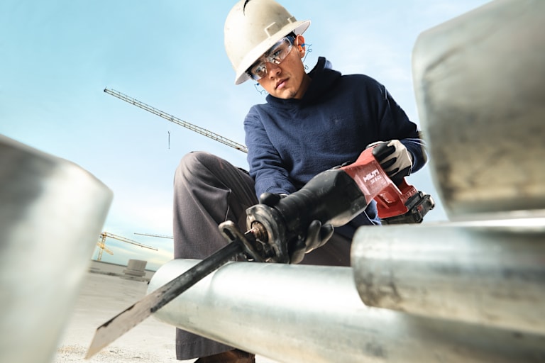 Nuron SR 6-22 Reciprocating Saw