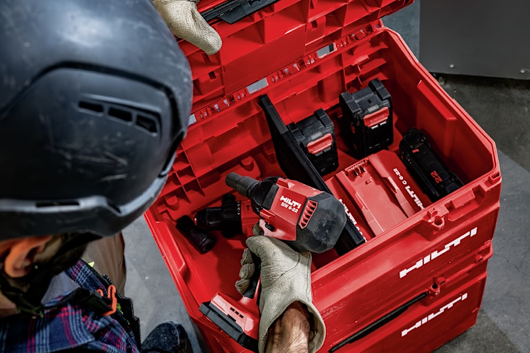 Get all your gear to the jobsite faster with our large-capacity, flexible storage system.