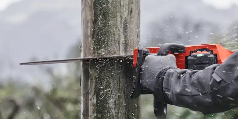 cordless chainsaw- Safety