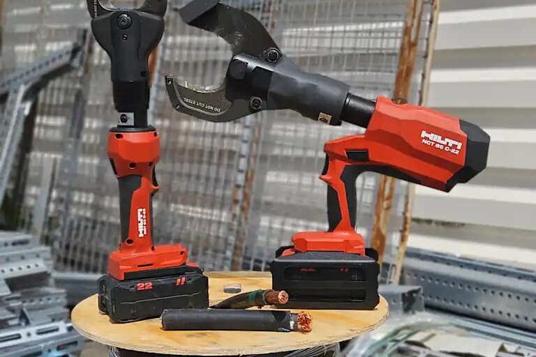 Picture of the Nuron cordless hydraulic cutter NCT 53 C-22 and NCT 85 C-22