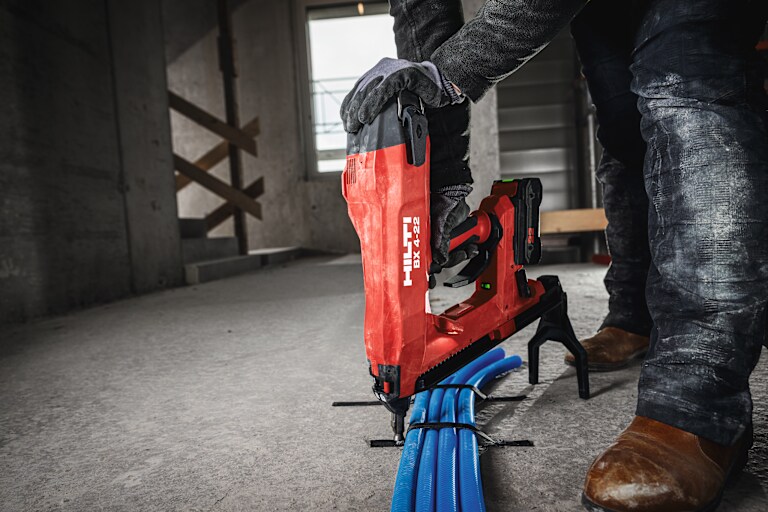 Pemasangan track drywall