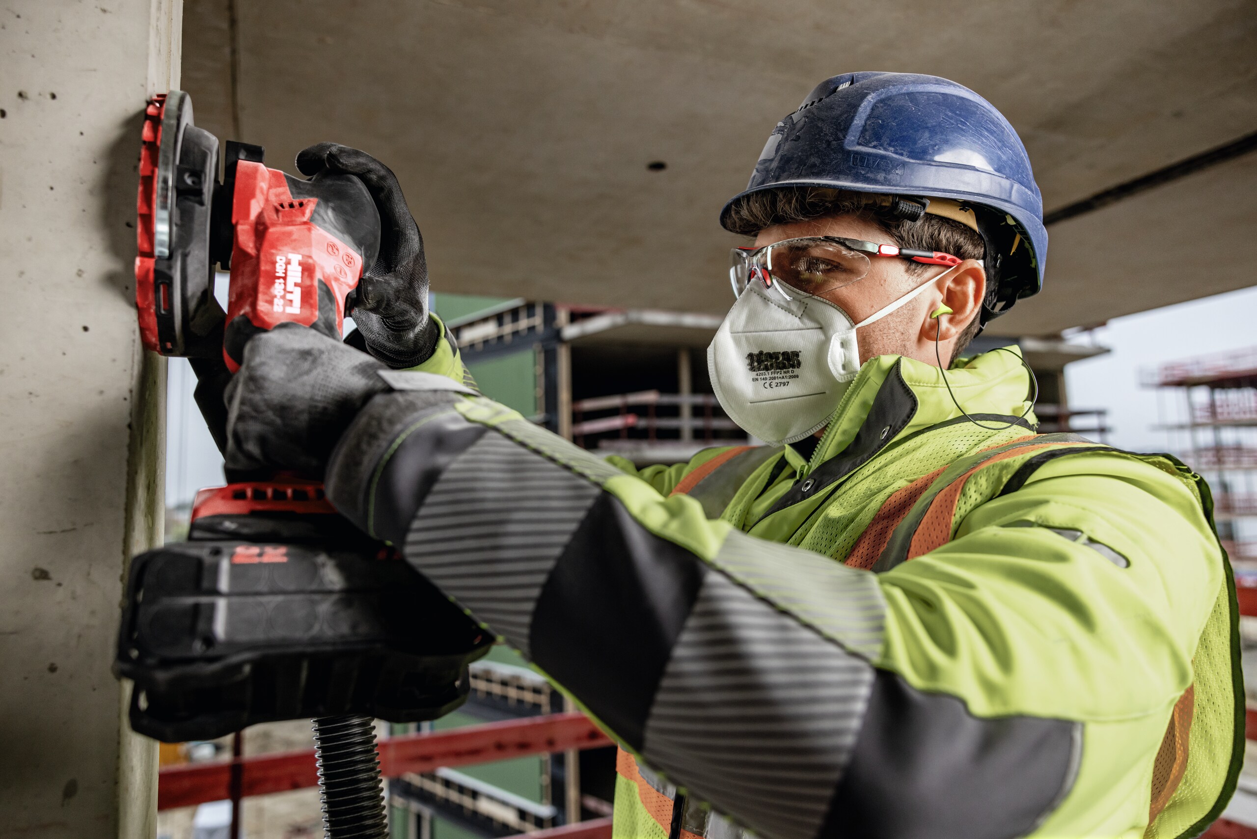 Diamond grinding wheels for removal and finishing 