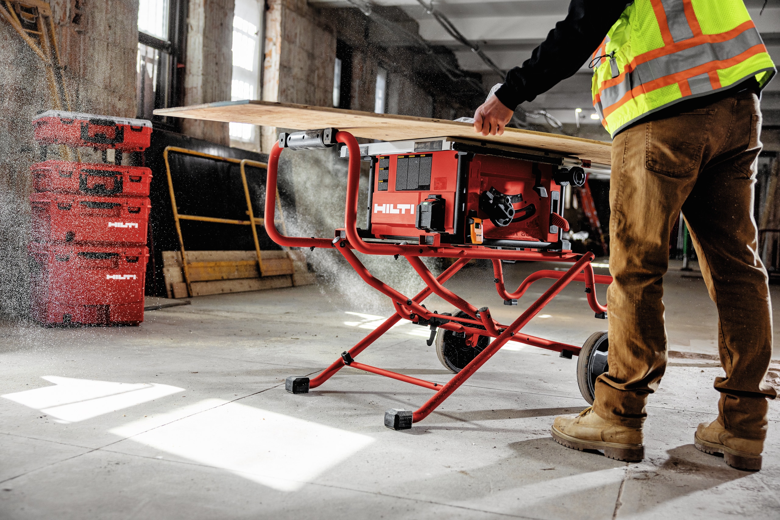 Afbeelding van zaagtafel in actie