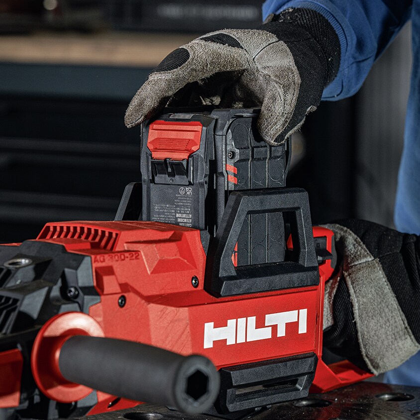 Spegne automaticamente l'attrezzo quando viene tolta la mano (solo con i modelli AG 6D)