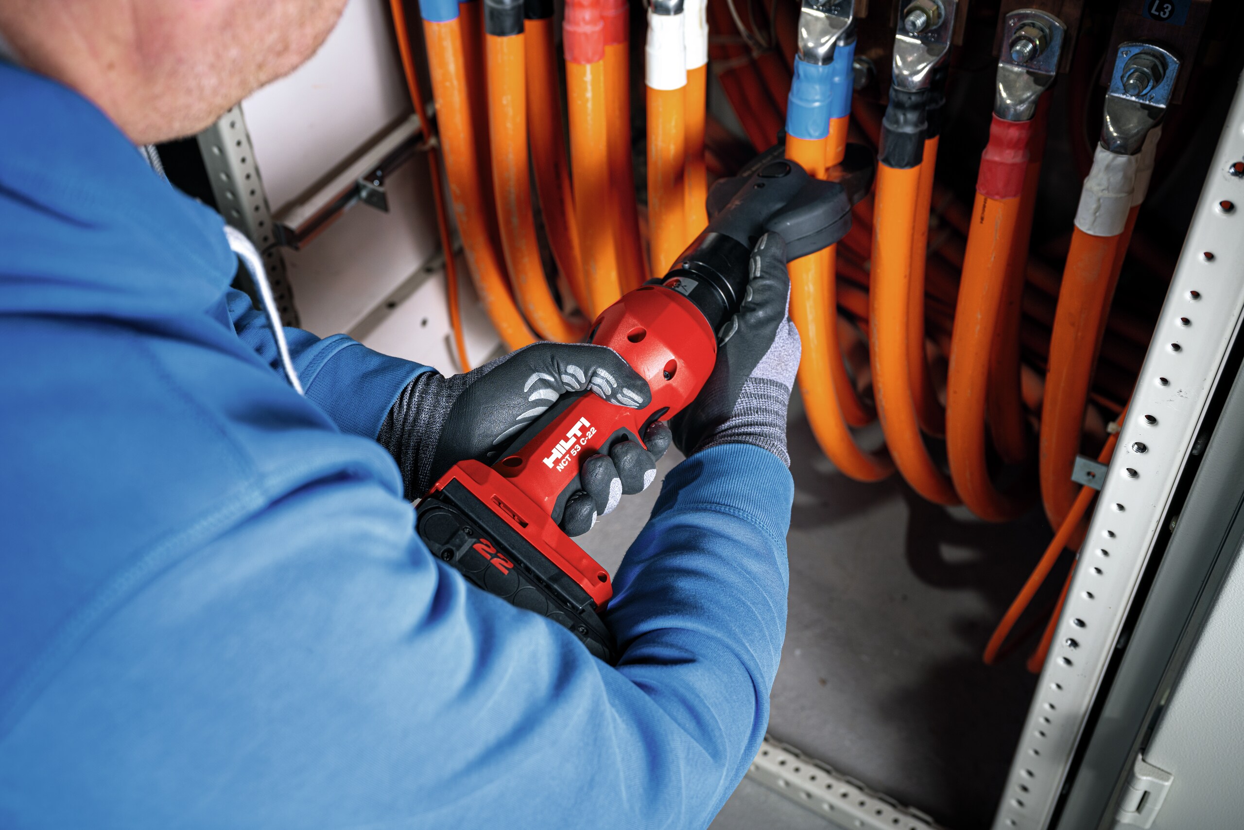 Picture  of the Nuron cordless hydraulic cutter NCT 53 C-22 and NCT 85 C-22