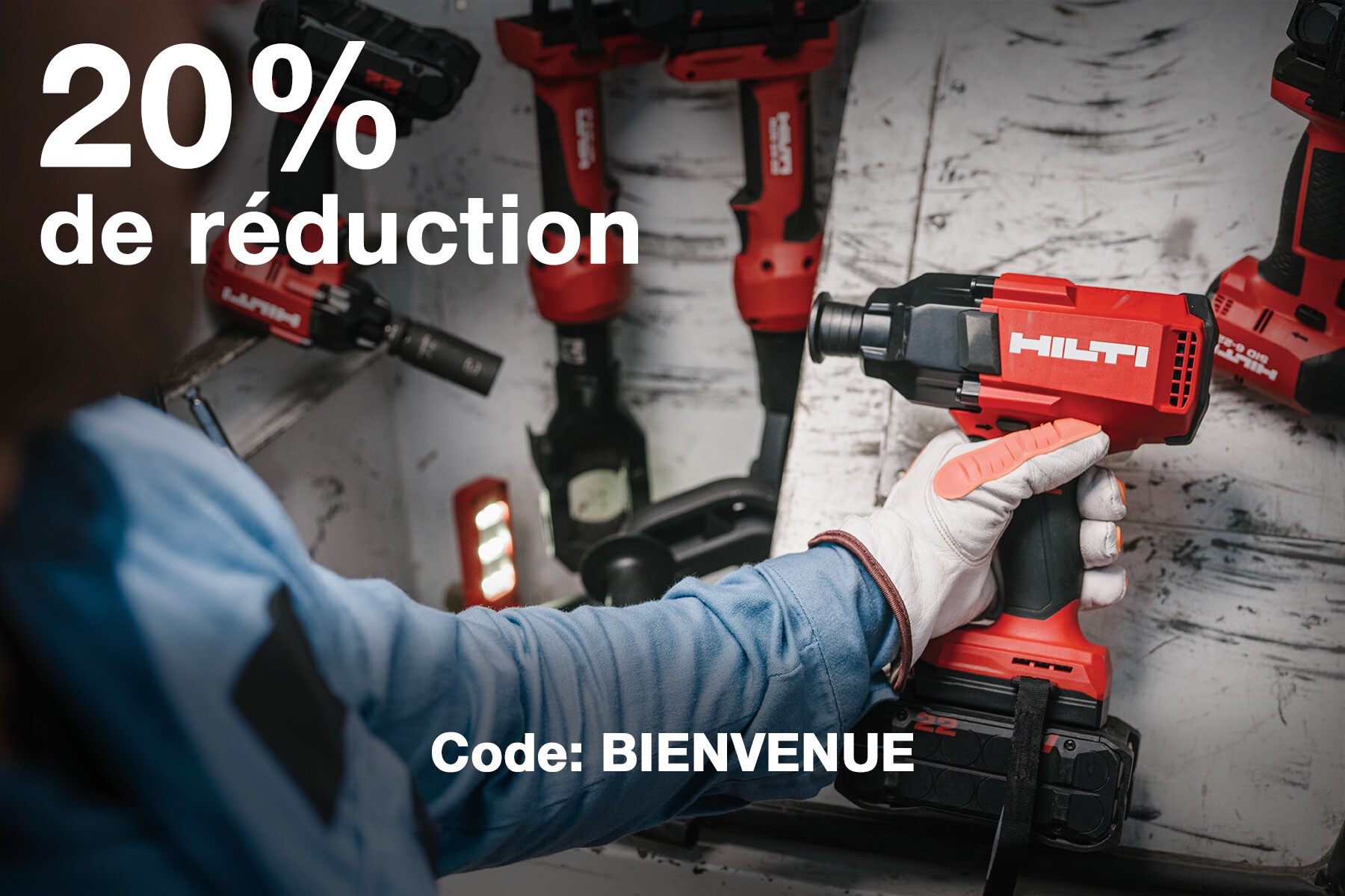 Outil Hilti tenu à la main, accompagné du texte : “20 % de réduction”