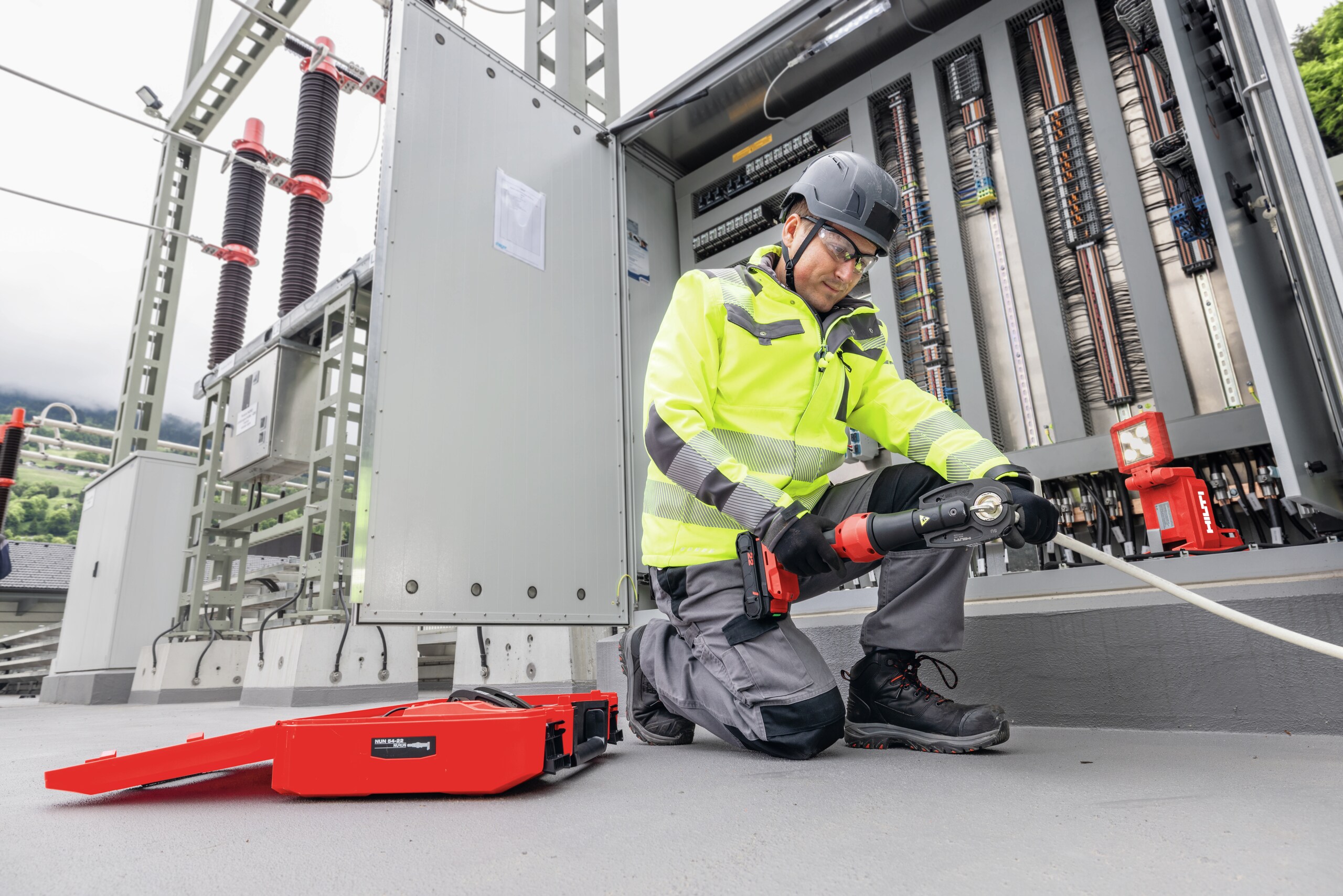 Why Nuron for hydraulic cable cutter products?