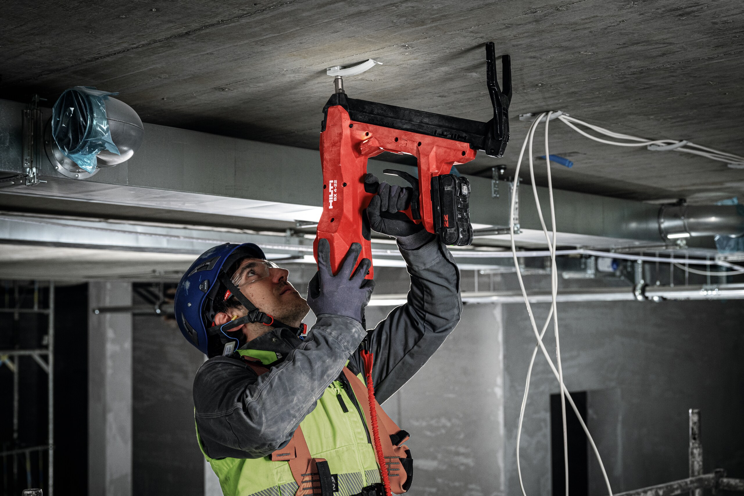 Pemasangan track drywall