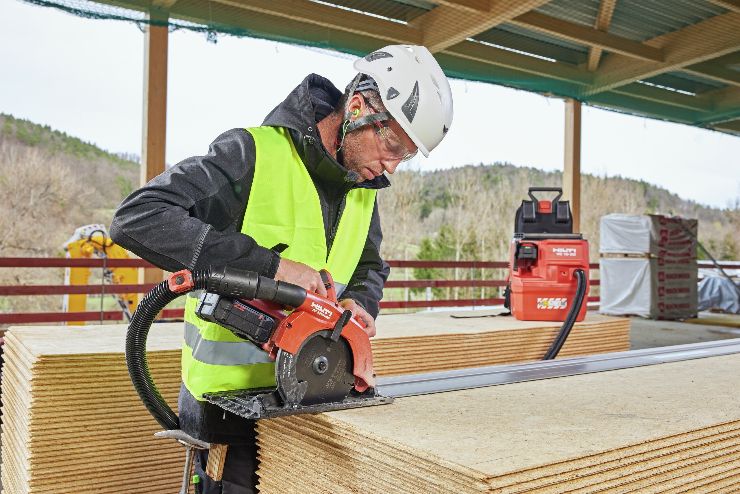 While the saws above are some of the most common tools used by professionals, the following saws are also worthy of a notable mention.